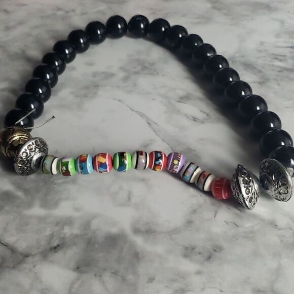 Vintage Handmade Beaded Necklace - Picture 6 of 9